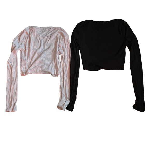2 Garage white and black cropped long-sleeve tops, both size s - Picture 4 of 4